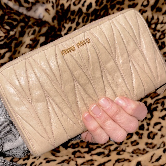 MIU MIU Long Zippy Wallet w/OG box! - Picture 4 of 16